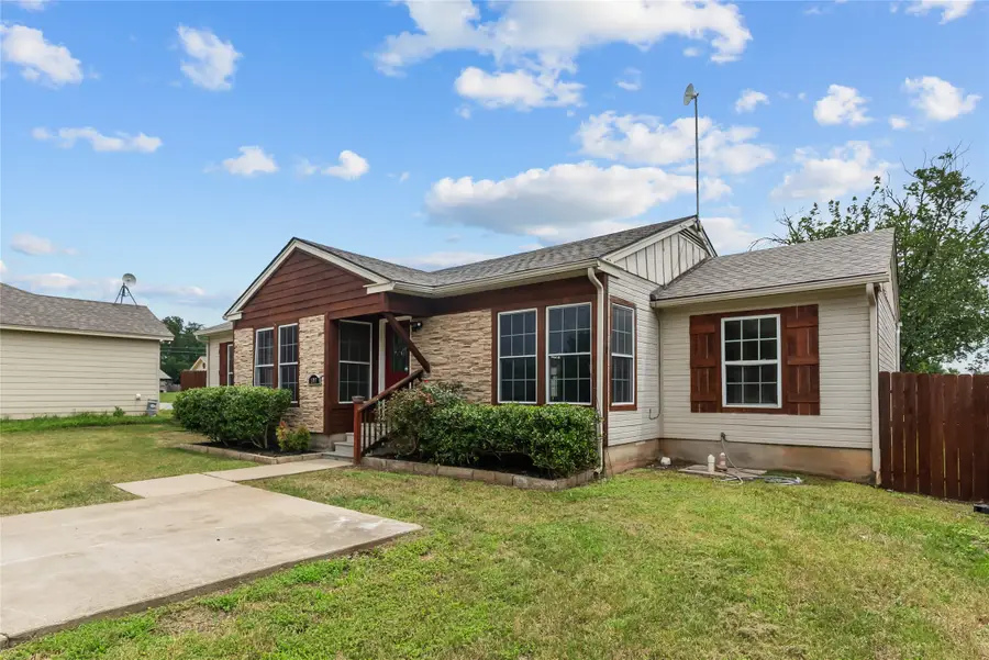 109 S 1st Street, Godley, TX 76044 - #3