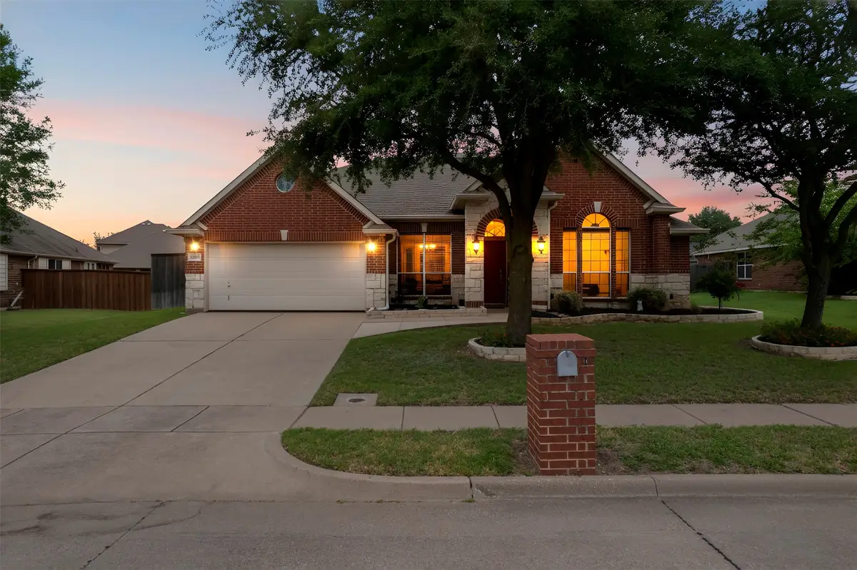 5209 Medallion Court, Midlothian, TX 76065 - #1