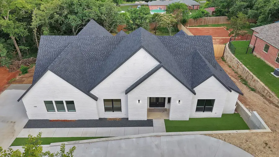1405 Apache Court, Joshua, TX 76058 - #3