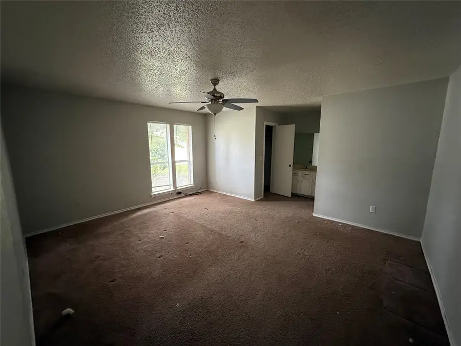 934 Live Oak Drive, Desoto, TX 75115 - #3