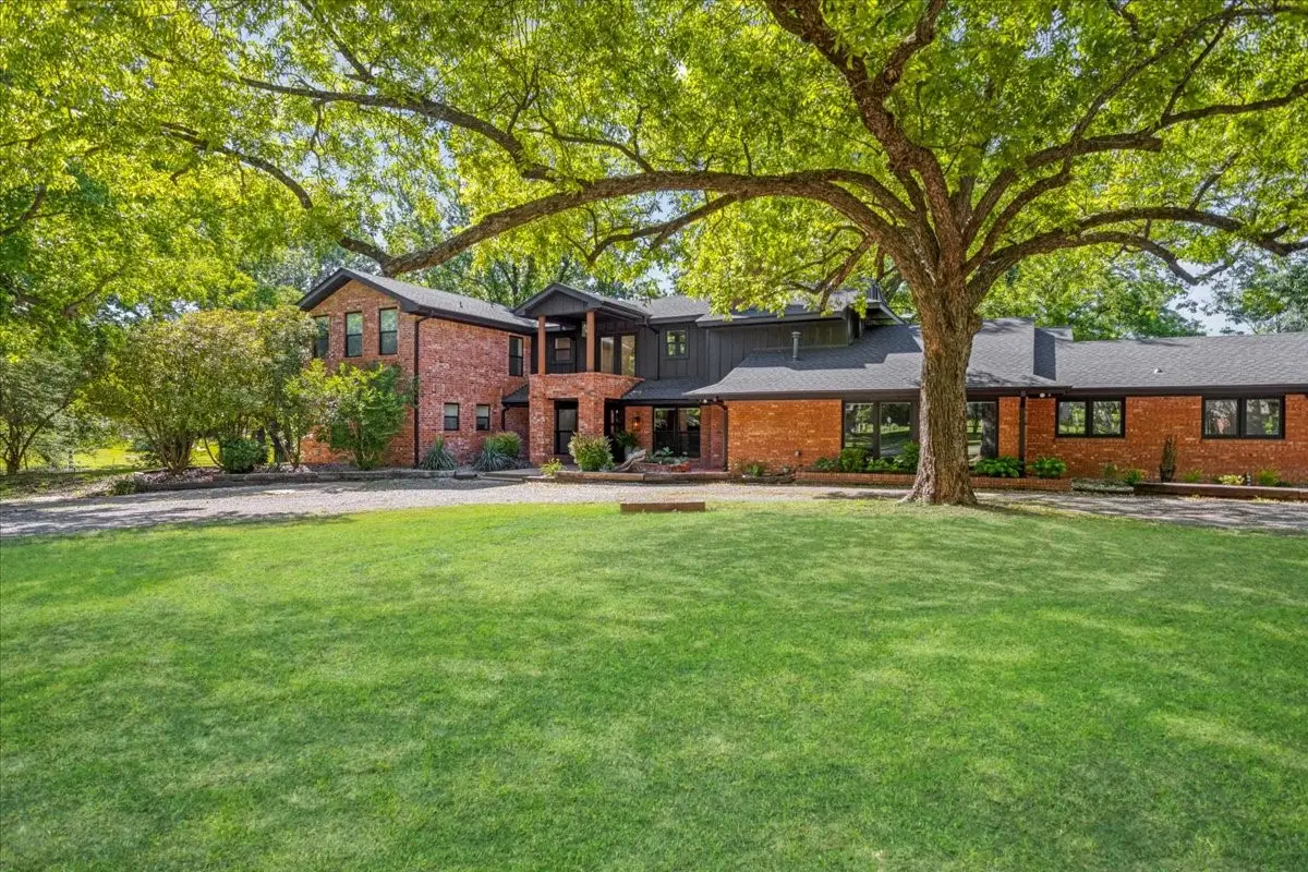 1000 Yorkshire Drive, Sherman, TX 75092 - #1