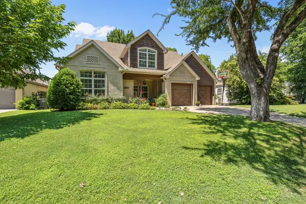 809 Edgefield Road, Fort Worth, TX 76107
