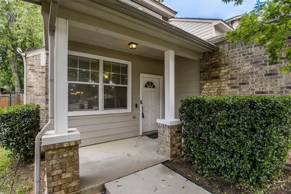 714 N Center Street, Arlington, TX 76011