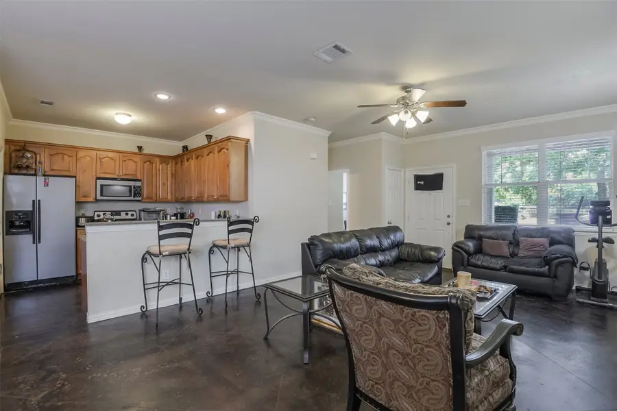 714 N Center Street, Arlington, TX 76011 - #2