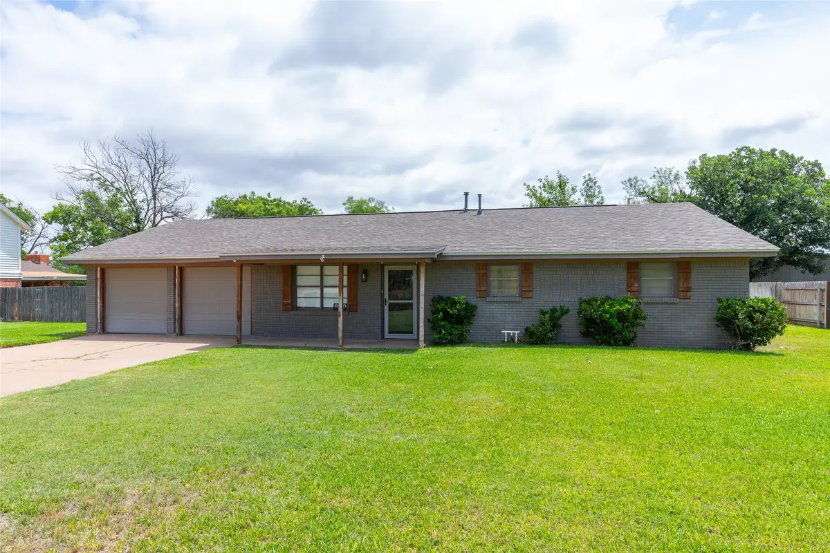819 Avenue Q, Anson, TX 79501 - #1