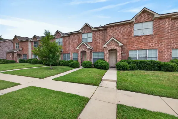 2312 Calendar Court, Grand Prairie, TX 75050