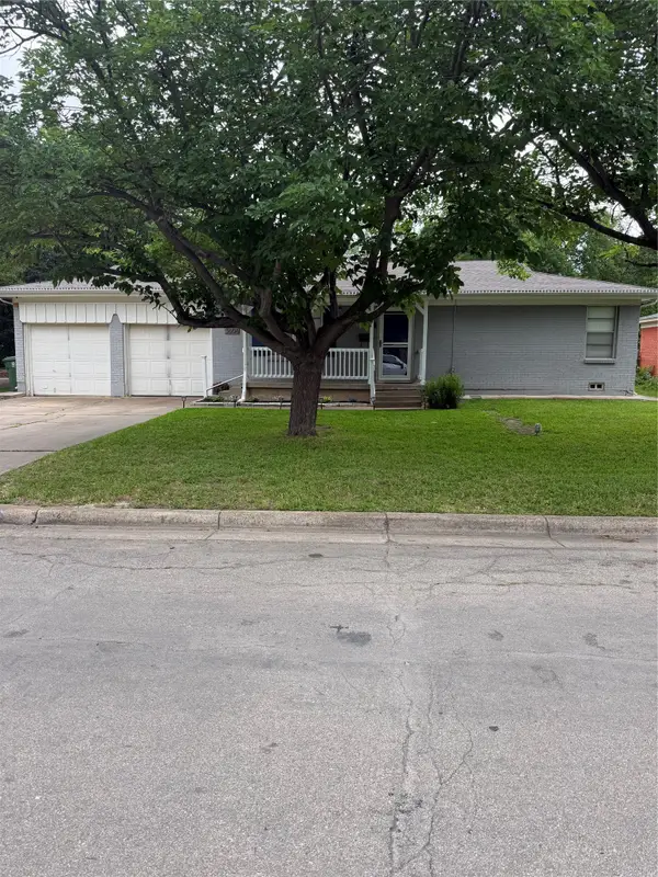 3606 Reeves Street, North Richland Hills, TX 76117