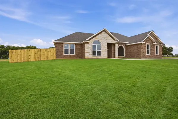 6700 County Road 302, Grandview, TX 76050