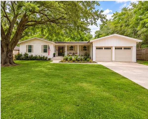 6917 Kirkwood Road, Fort Worth, TX 76116