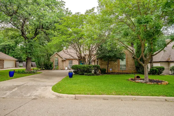 2024 Spinnaker Lane, Azle, TX 76020