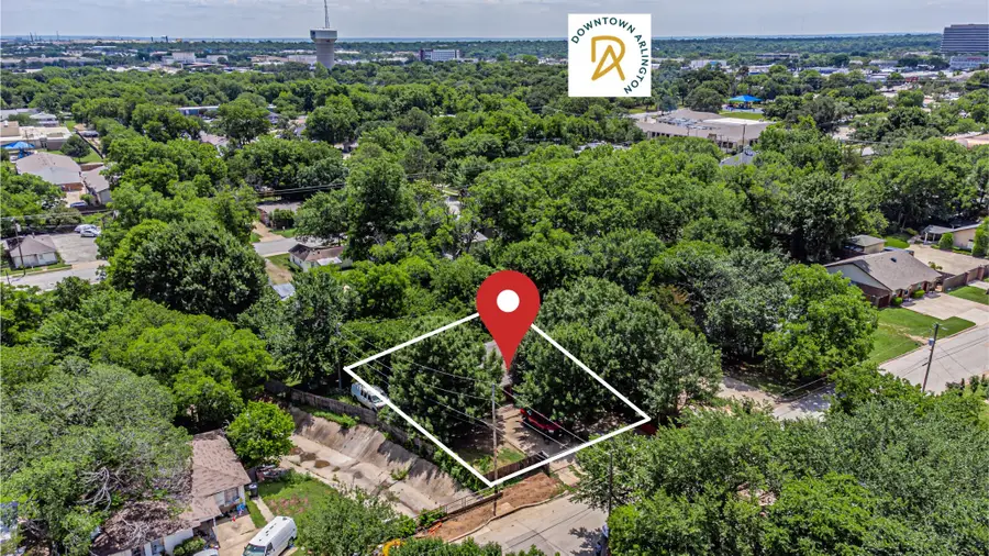 605 N Pecan Street #A and B, Arlington, TX 76011 - #3