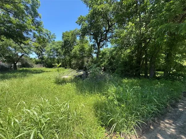 703 Olive Street, Cleburne, TX 76031