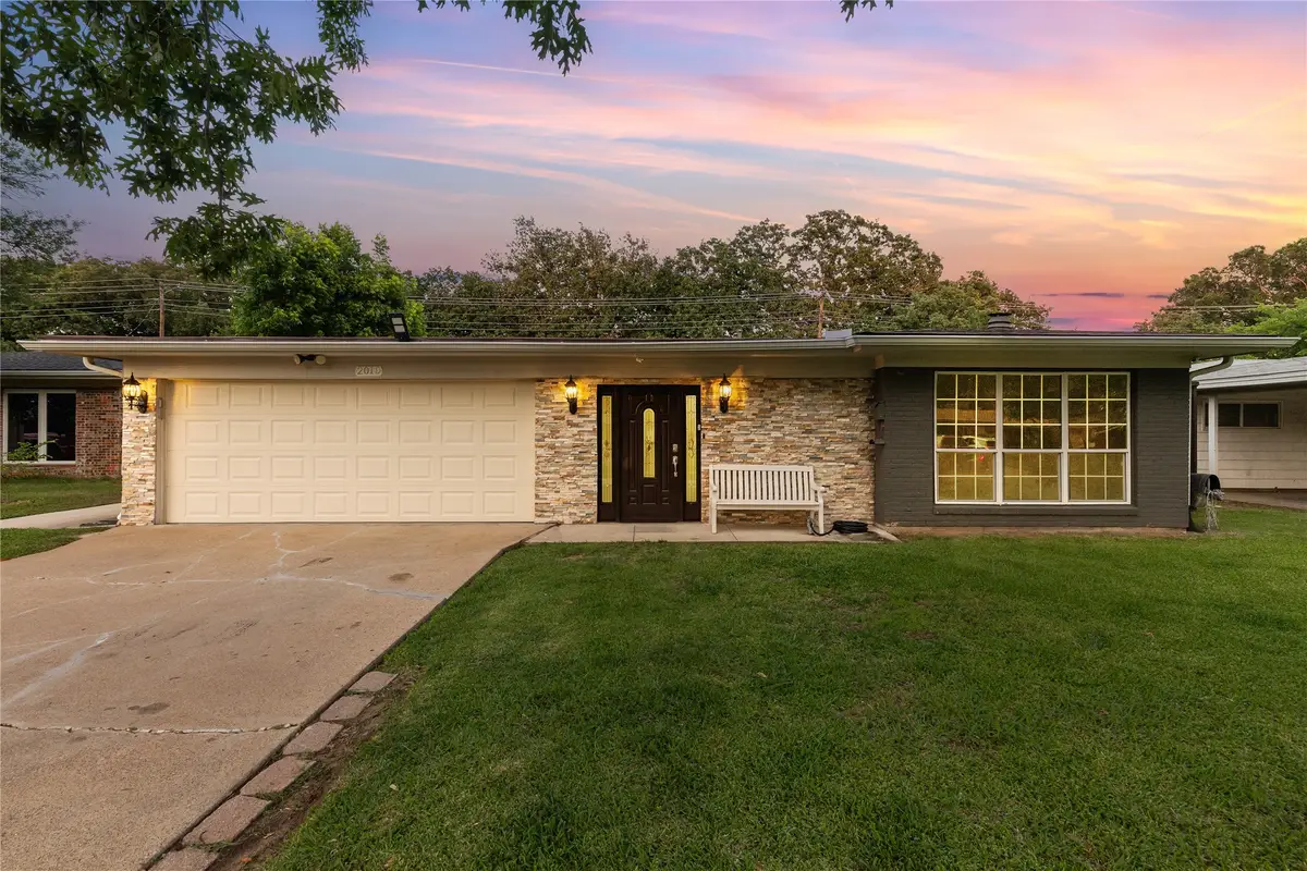 2010 William Brewster Street, Irving, TX 75061 - #1