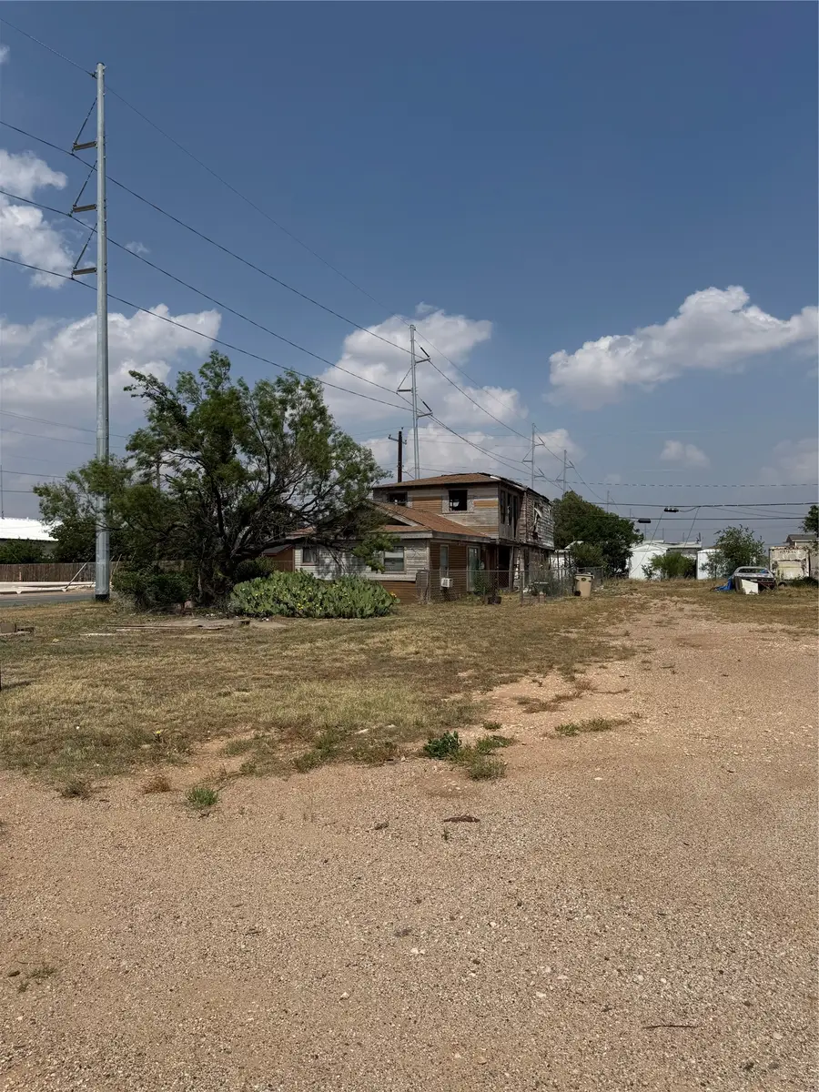 201 Commercial Avenue, Anson, TX 79501 - #2