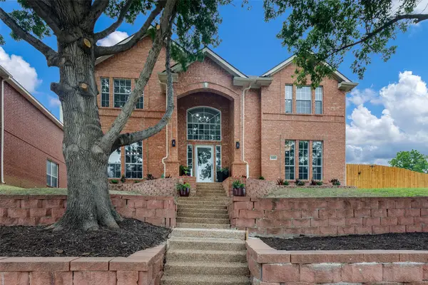 2400 Manchester Drive, Carrollton, TX 75006