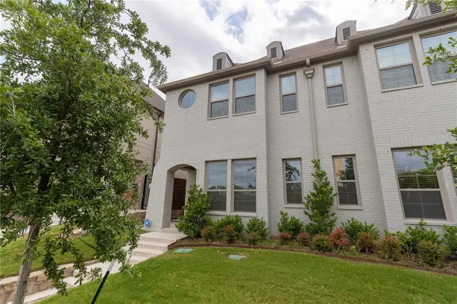 2609 & 2611 Mccart Avenue, Fort Worth, TX 76110 - #3