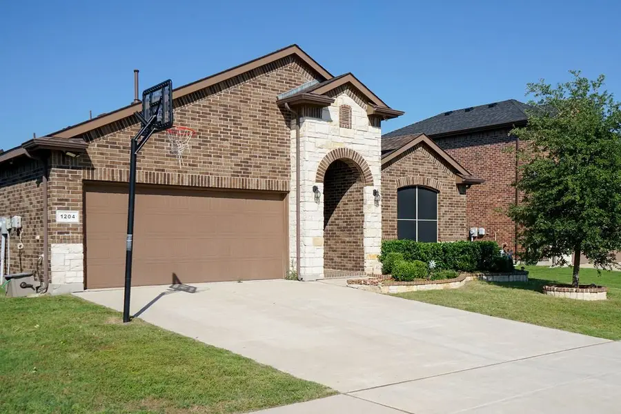 1204 Burlingame Drive, Cleburne, TX 76033 - #2