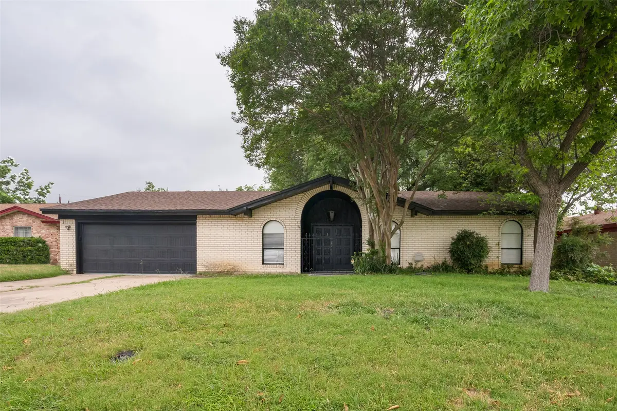 2105 Cottie Lane, Arlington, TX 76010 - #1