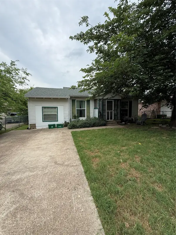 2122 Fort Worth Street, Grand Prairie, TX 75050