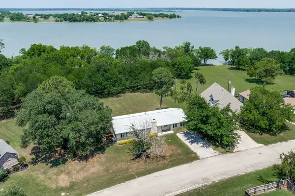 104 Cove Drive, Shady Shores, TX 76208