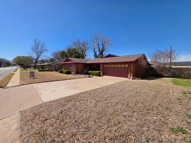 810 S Preston Road, Burkburnett, TX 76354 - #2