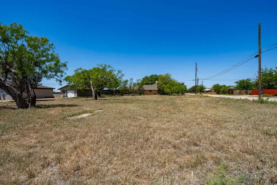 2202 Avenue N, Anson, TX 79501 - #3