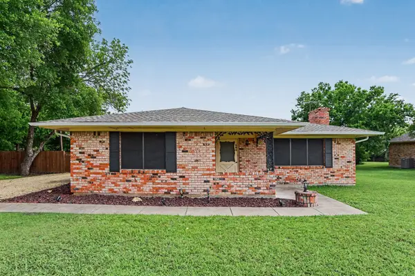 219 W Jefferson Street, Palmer, TX 75152