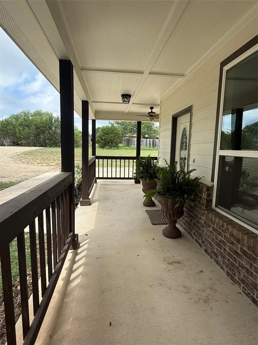 1211 W 6th Street, Lampasas, TX 76550 - #3