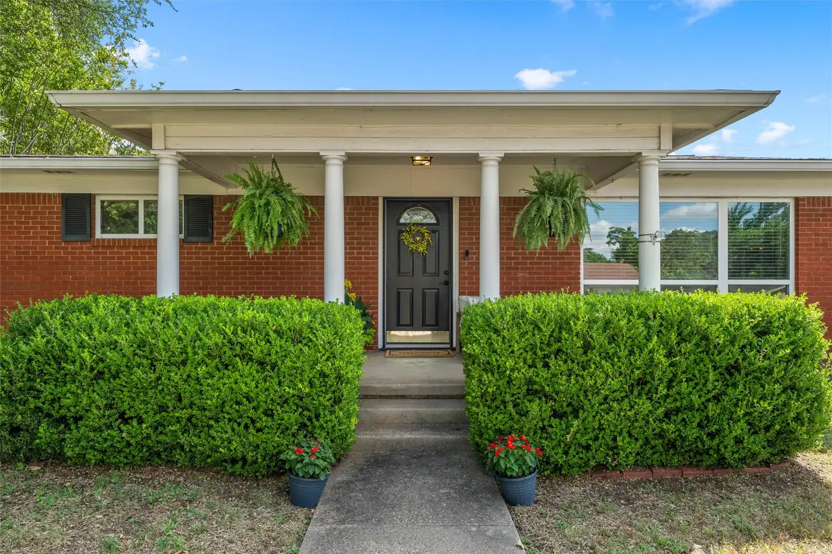 732 Arliss Drive, Woodway, TX 76712 - #1