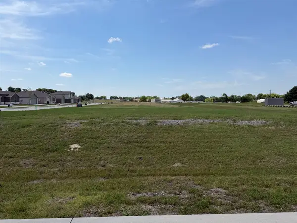 201 Nokita Drive, Leonard, TX 75452