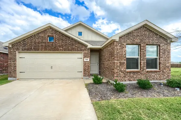 1318 Eldridge Pond Street, Forney, TX 75126