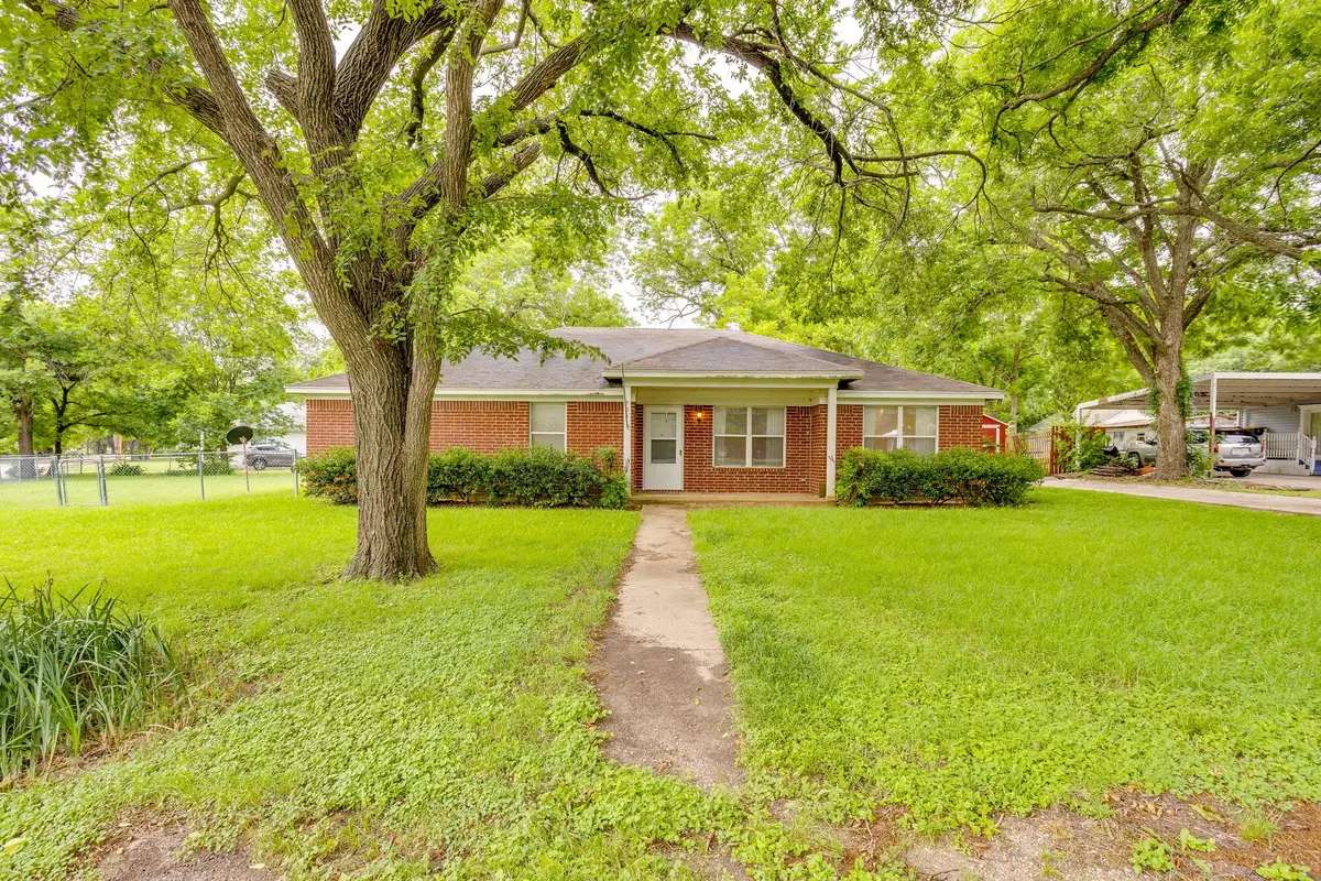 506 E Mcfarland Street, Grandview, TX 76050 - #1