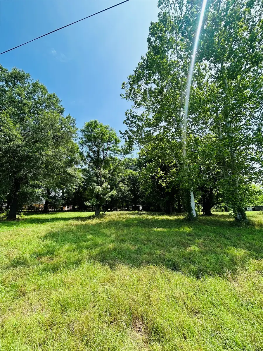 610 6th Street, Chandler, TX 75758 - #3