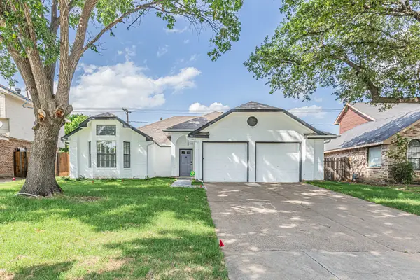 2850 Fenwick Street, Grand Prairie, TX 75052