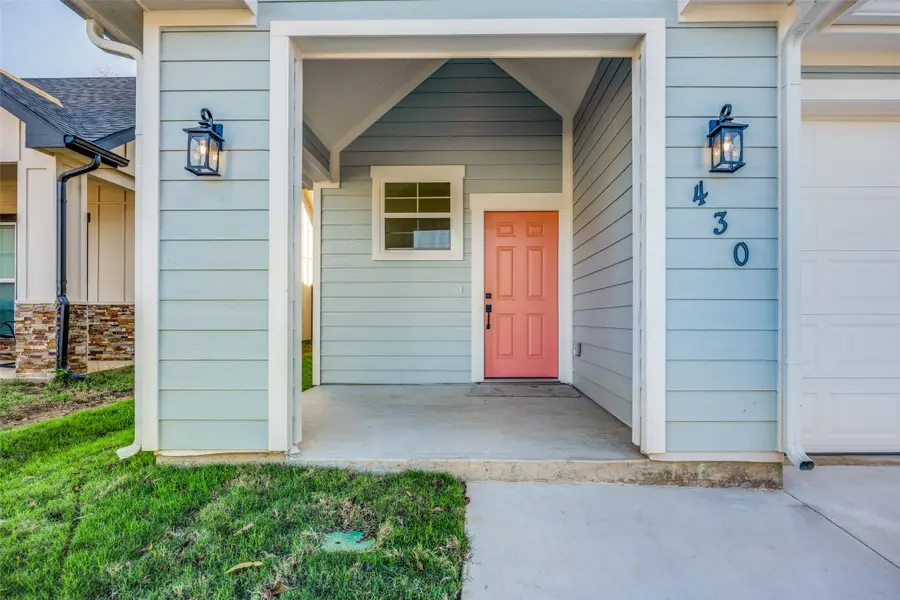 430 W Munson Street, Denison, TX 75020 - #3