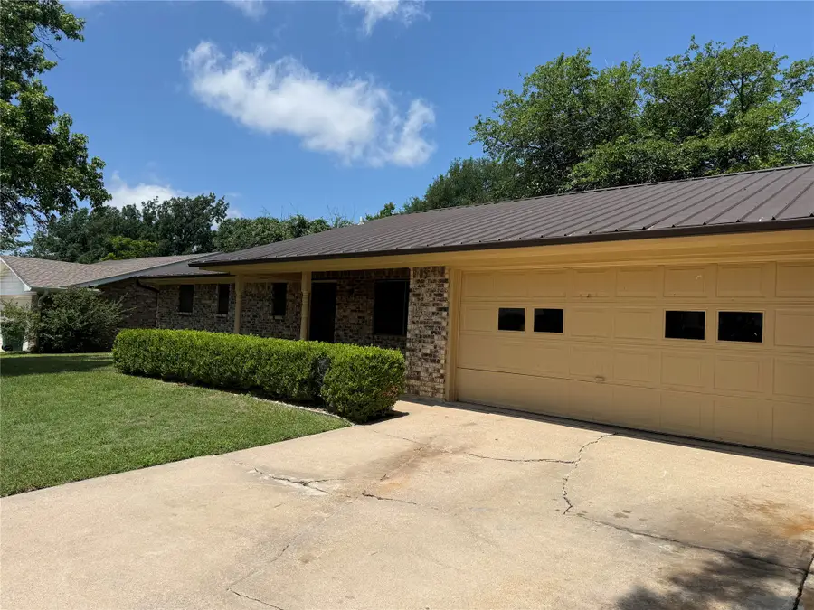 2545 Phelps Street, Stephenville, TX 76401 - #3