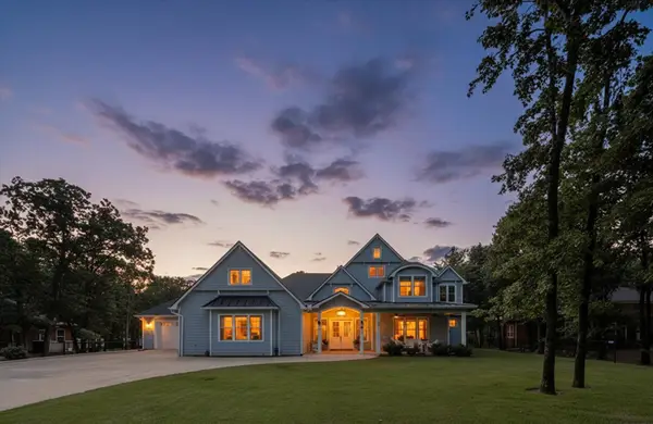 902 Waters Edge Drive, Corsicana, TX 75109
