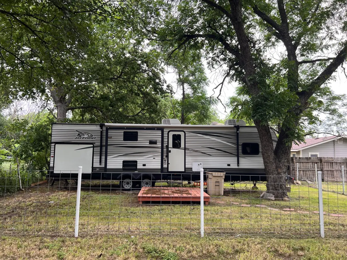 105 W Wrights Avenue, Comanche, TX 76442 - #1