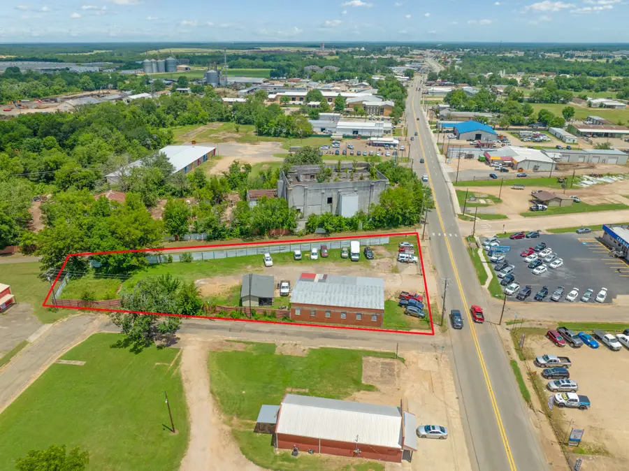 1121 N Main Street, Paris, TX 75460 - #3