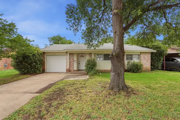 1511 E Tucker Boulevard, Arlington, TX 76010