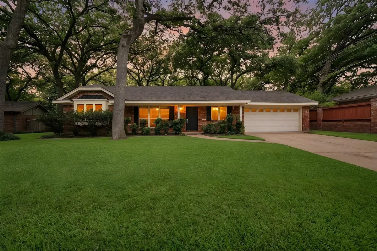 3008 Woodford Drive, Arlington, TX 76013 - #1