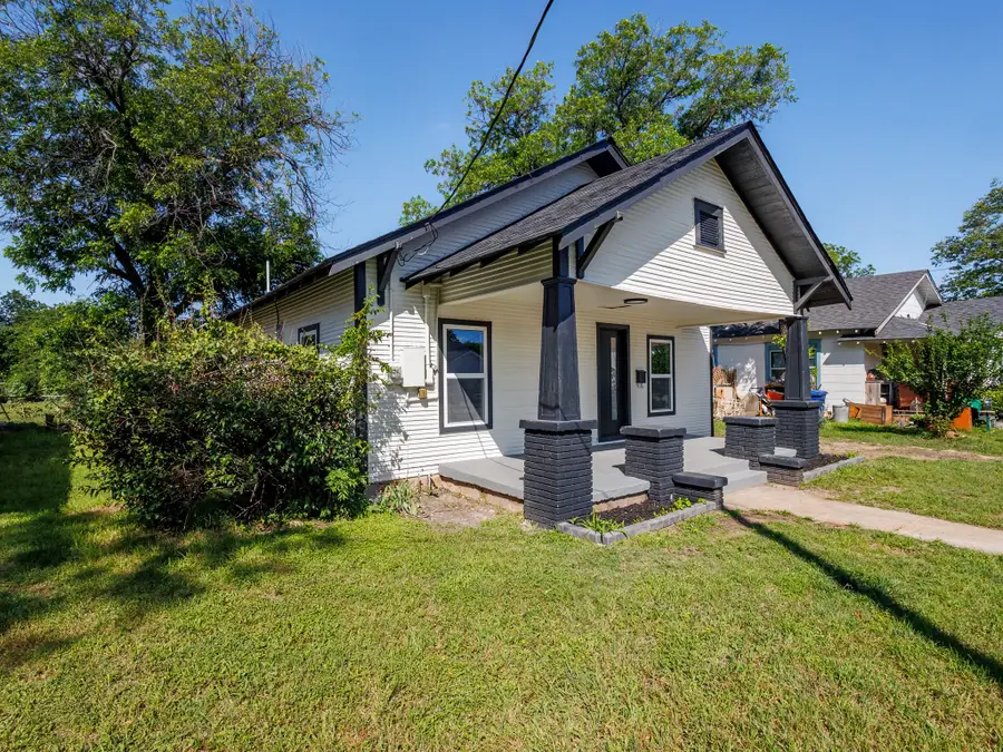 1703 7th Street, Brownwood, TX 76801 - #2