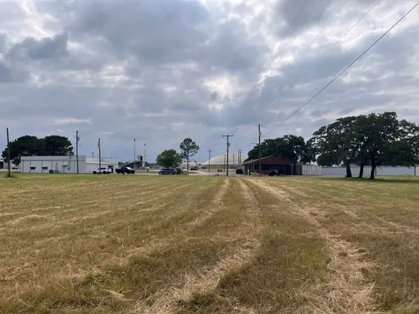 000 Valley Forge, Comanche, TX 76442