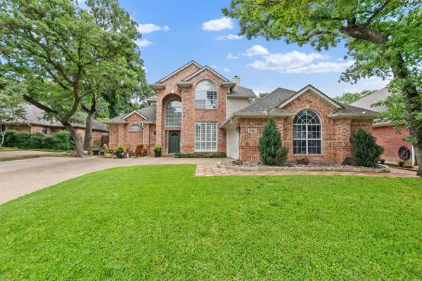 3408 Blue Forest Drive, Arlington, TX 76001