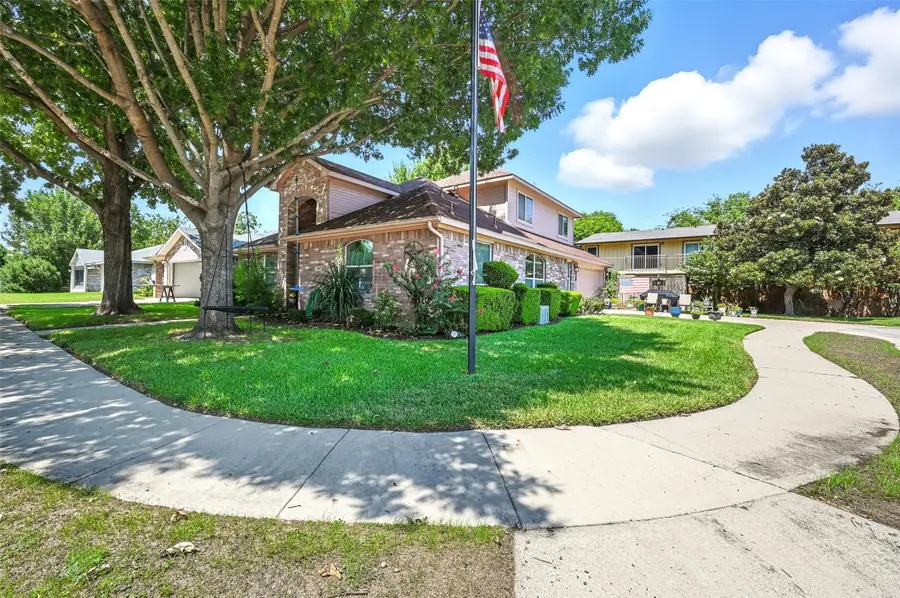 309 Familia Court, Irving, TX 75061 - #2