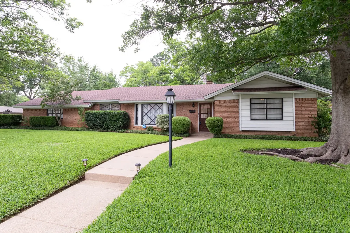 7101 Jewell Avenue, Fort Worth, TX 76112 - #1