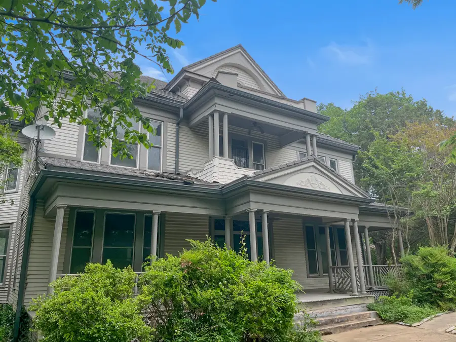 402 E Grand Street, Whitewright, TX 75491 - #2