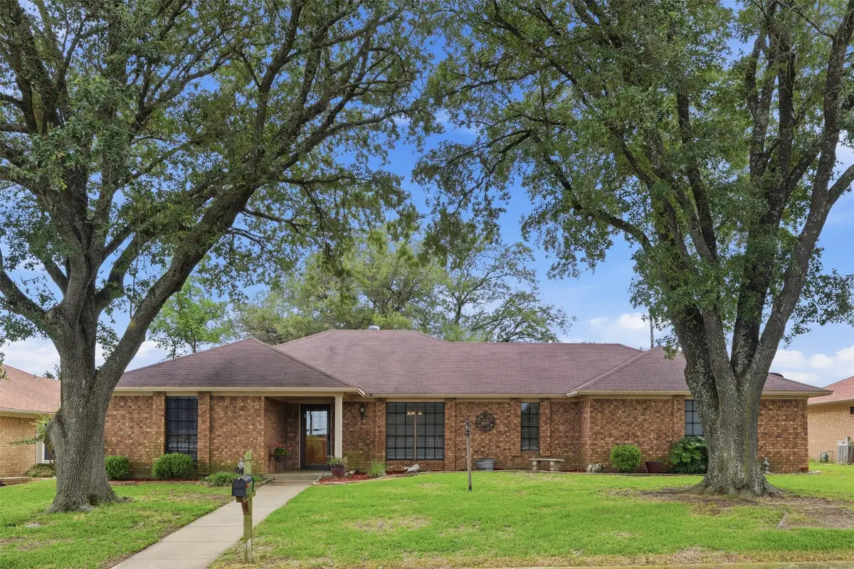 121 Hollie Circle, Sulphur Springs, TX 75482 - #1
