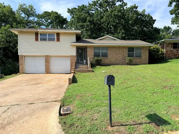 1347 Crestview Drive, Denison, TX 75020