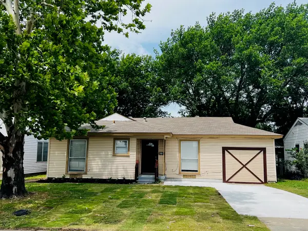 1026 SW 3rd Street, Grand Prairie, TX 75051